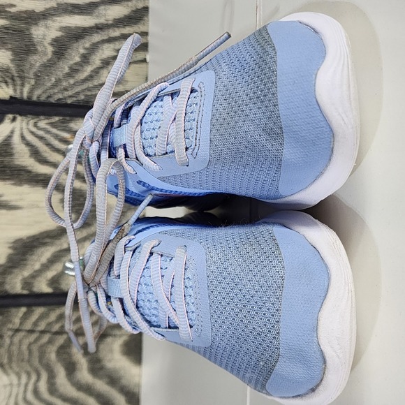 Nike Revolution 4 Light Blue Girls Size US 7Y Running Sneakers Shoes BV7441-400 - Picture 8 of 12